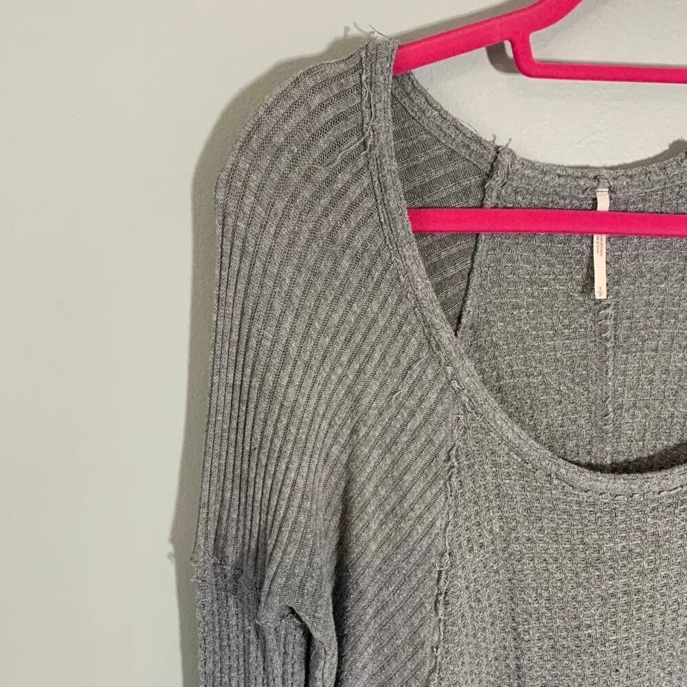 Free People Ventura Gray Waffle Knit Thermal Scoop Neck High‎ Low Top Small